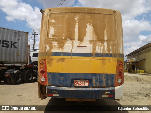 Ônibus Particulares 248 na cidade de Carpina, Pernambuco, Brasil, por Edjunior Sebastião. Número da foto: #8386984.
