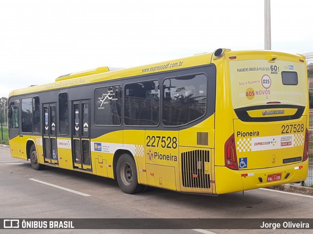 Viação Pioneira 227528 na cidade de Park Way, Distrito Federal, Brasil, por Jorge Oliveira. Número da foto: #8391621.