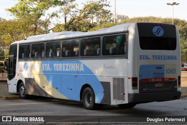 Empresa de Transportes Santa Terezinha 1060 na cidade de São Paulo, São Paulo, Brasil, por Douglas Paternezi. ID da foto: 8393444.