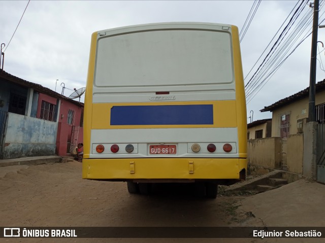 Ônibus Particulares 9522 na cidade de Nazaré da Mata, Pernambuco, Brasil, por Edjunior Sebastião. ID da foto: 8398336.