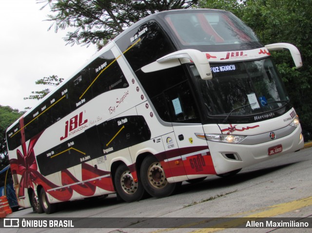 JBL Turismo 6800 na cidade de São Paulo, São Paulo, Brasil, por Allen Maximiliano. Número da foto: #8398792.