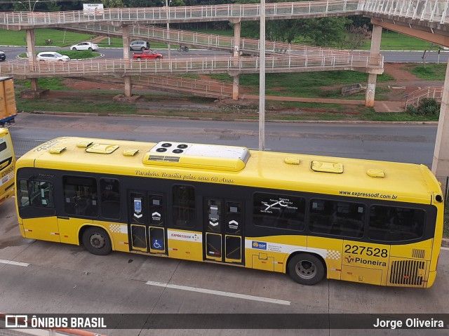 Viação Pioneira 227528 na cidade de Park Way, Distrito Federal, Brasil, por Jorge Oliveira. ID da foto: 8402024.