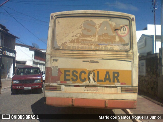 Escolares 428 na cidade de Euclides da Cunha, Bahia, Brasil, por Mario dos Santos Nogueira Junior. Número da foto: #8403015.