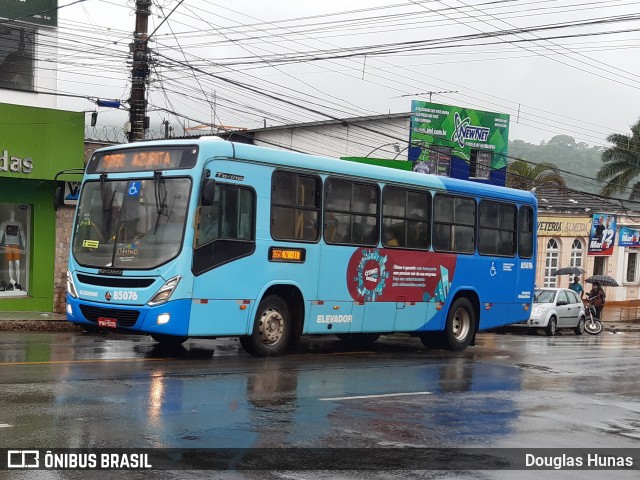 Transjuatuba > Stilo Transportes 85076 na cidade de Mateus Leme, Minas Gerais, Brasil, por Douglas Hunas. Número da foto: #8410870.