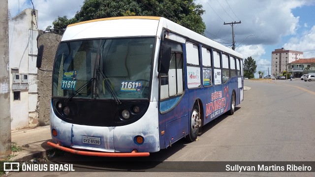 Ônibus Particulares 8598 na cidade de Anápolis, Goiás, Brasil, por Sullyvan Martins Ribeiro. Número da foto: #8336841.