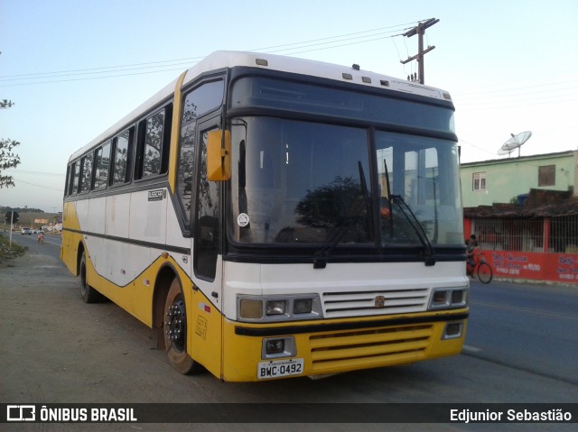 Ônibus Particulares 001 na cidade de Nazaré da Mata, Pernambuco, Brasil, por Edjunior Sebastião. ID da foto: 8335629.