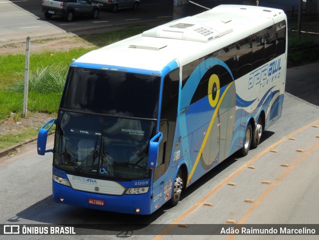 Arara Azul Turismo 2009 na cidade de Belo Horizonte, Minas Gerais, Brasil, por Adão Raimundo Marcelino. ID da foto: 8414684.