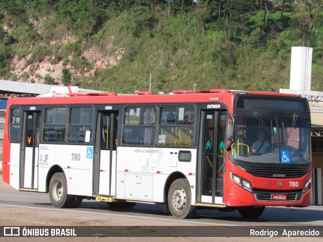 Ônibus Particulares 780 na cidade de Conselheiro Lafaiete, Minas Gerais, Brasil, por Rodrigo  Aparecido. ID da foto: 8412557.