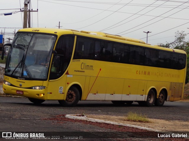 Viação Itapemirim 8715 na cidade de Teresina, Piauí, Brasil, por Lucas Gabriel. ID da foto: 8339141.