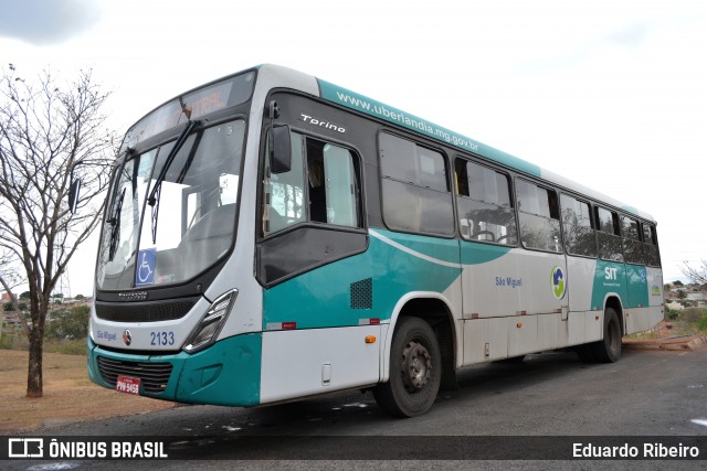 Transporte Urbano São Miguel 2133 na cidade de Uberlândia, Minas Gerais, Brasil, por Eduardo Ribeiro. ID da foto: 8341311.