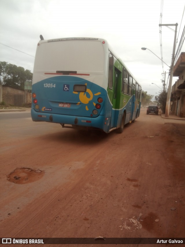 Vereda Transporte Ltda. 13054 na cidade de Vila Velha, Espírito Santo, Brasil, por Artur Galvao. Número da foto: #8341397.