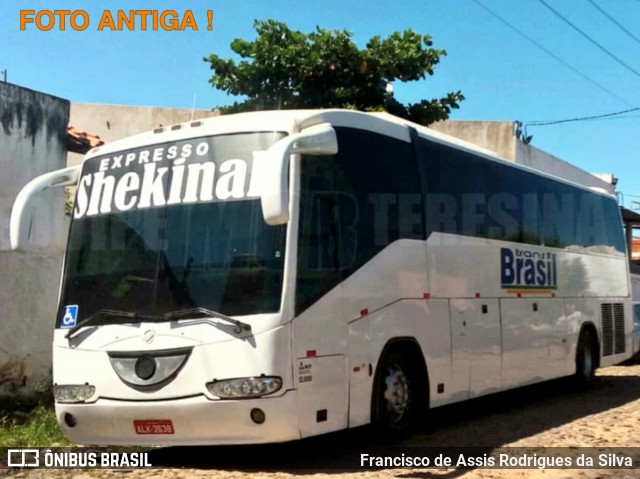 Ônibus Particulares ALK3638 na cidade de Teresina, Piauí, Brasil, por Francisco de Assis Rodrigues da Silva. Número da foto: #8344415.