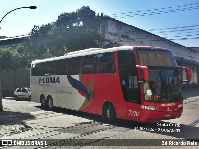 Pluma Conforto e Turismo 7210 na cidade de Rio de Janeiro, Rio de Janeiro, Brasil, por Zé Ricardo Reis. Número da foto: #8345972.