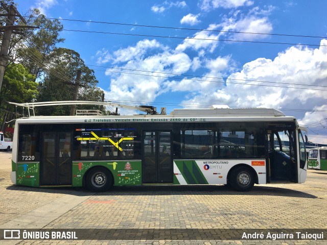 Metra - Sistema Metropolitano de Transporte 7220 na cidade de São Bernardo do Campo, São Paulo, Brasil, por André Aguirra Taioqui. ID da foto: 8349746.