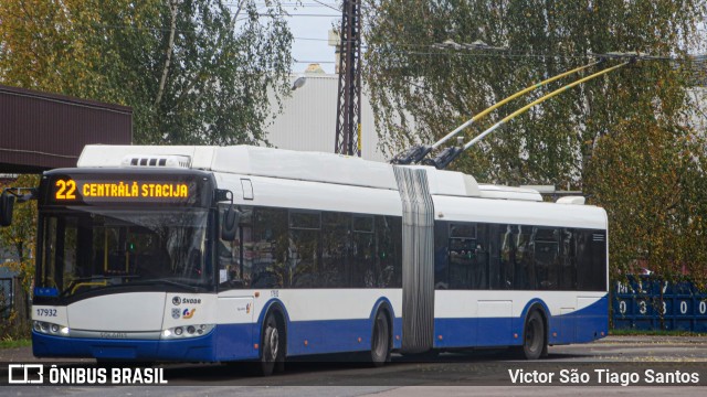 Rigas Satiksme 17932 na cidade de Riga, Letônia, por Victor São Tiago Santos. Número da foto: #8348341.