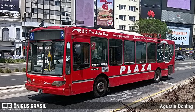 Plaza 44 na cidade de Ciudad Autónoma de Buenos Aires, Argentina, por Agustin Dening. Número da foto: #8355482.