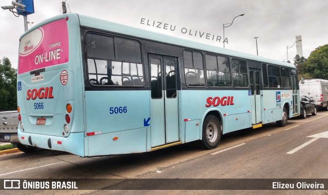 SOGIL - Sociedade de Ônibus Gigante Ltda. 5066 na cidade de Gravataí, Rio Grande do Sul, Brasil, por Elizeu Oliveira. Número da foto: #8354676.