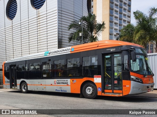 Viação Gato Preto 8 2504 na cidade de São Paulo, São Paulo, Brasil, por Kaique Passos. Número da foto: #8355002.