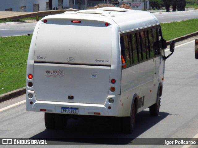 Ônibus Particulares 1380 na cidade de Divinópolis, Minas Gerais, Brasil, por Igor Policarpo. Número da foto: #8354320.