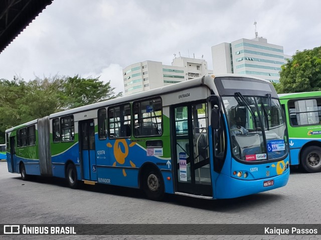 Viação Praia Sol 12074 na cidade de Serra, Espírito Santo, Brasil, por Kaique Passos. ID da foto: 8355013.