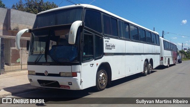 Ônibus Particulares 5965 na cidade de Anápolis, Goiás, Brasil, por Sullyvan Martins Ribeiro. Número da foto: #8415998.