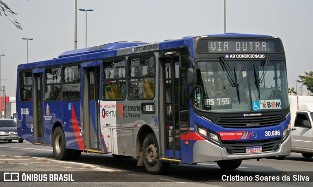 Empresa de Ônibus Vila Galvão 30.686 na cidade de São Paulo, São Paulo, Brasil, por Cristiano Soares da Silva. ID da foto: 8416929.