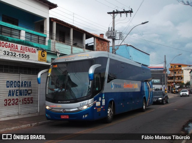Simão Tur 2307 na cidade de Três Corações, Minas Gerais, Brasil, por Fábio Mateus Tibúrcio. Número da foto: #8440234.