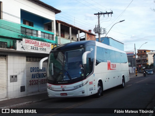 Muralha Tour Transportes e Turismo 910 na cidade de Três Corações, Minas Gerais, Brasil, por Fábio Mateus Tibúrcio. Número da foto: #8443197.