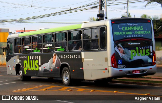 Viação Garcia 8095 na cidade de Londrina, Paraná, Brasil, por Vagner Valani. ID da foto: 8451042.