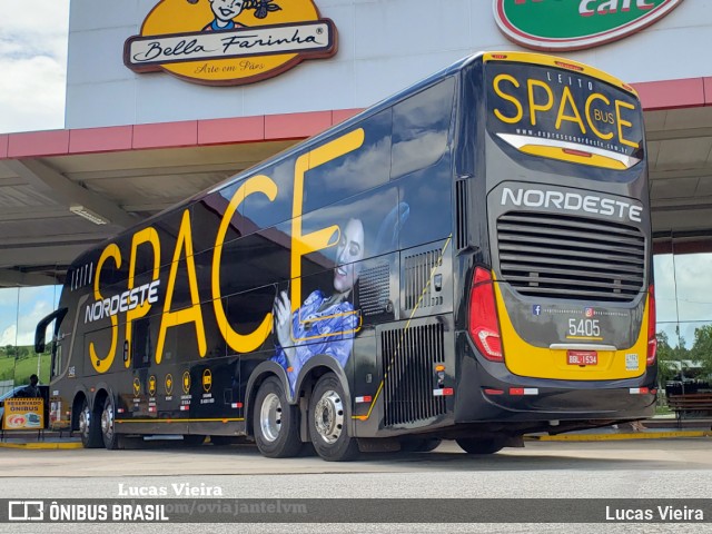Expresso Nordeste 5405 na cidade de São Sebastião da Bela Vista, Minas Gerais, Brasil, por Lucas Vieira. Número da foto: #8454675.