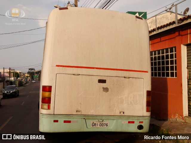 Ônibus Particulares 3400 na cidade de Curitiba, Paraná, Brasil, por Ricardo Fontes Moro. ID da foto: 8452550.