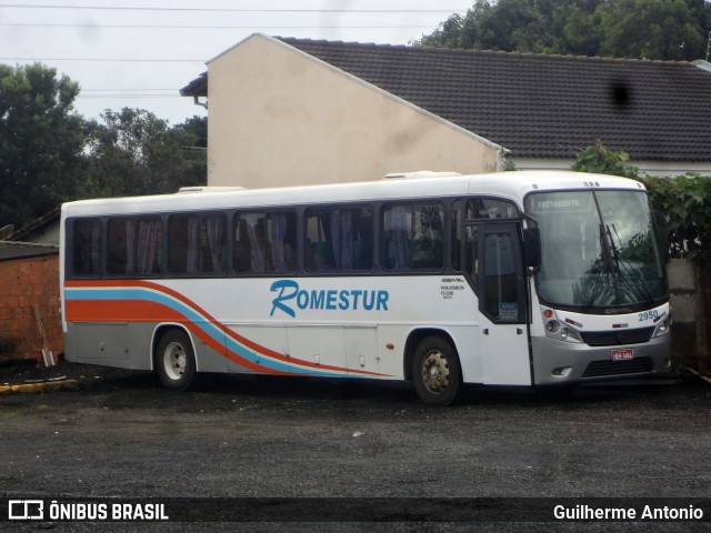 Romestur 2950 na cidade de Araxá, Minas Gerais, Brasil, por Guilherme Antonio. ID da foto: 8453092.