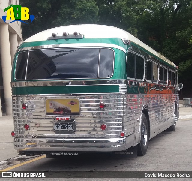 Ônibus Particulares 1959 na cidade de São Paulo, São Paulo, Brasil, por David Macedo Rocha. Número da foto: #8457663.