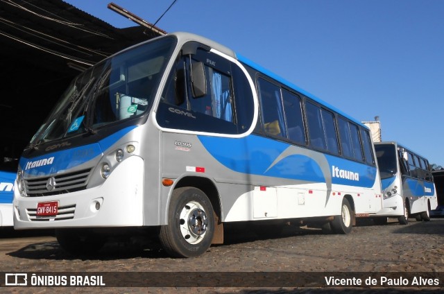 Viação Itaúna 1595 na cidade de Itaúna, Minas Gerais, Brasil, por Vicente de Paulo Alves. Número da foto: #8455430.