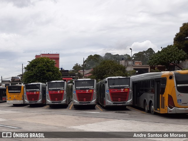 Express Transportes Urbanos Ltda 4 8228 na cidade de São Paulo, São Paulo, Brasil, por Andre Santos de Moraes. Número da foto: #8456629.