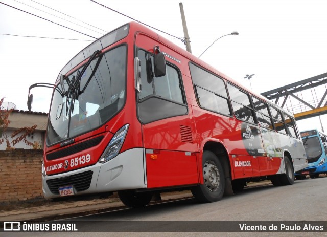 Transjuatuba > Stilo Transportes 85139 na cidade de Mateus Leme, Minas Gerais, Brasil, por Vicente de Paulo Alves. Número da foto: #8458366.
