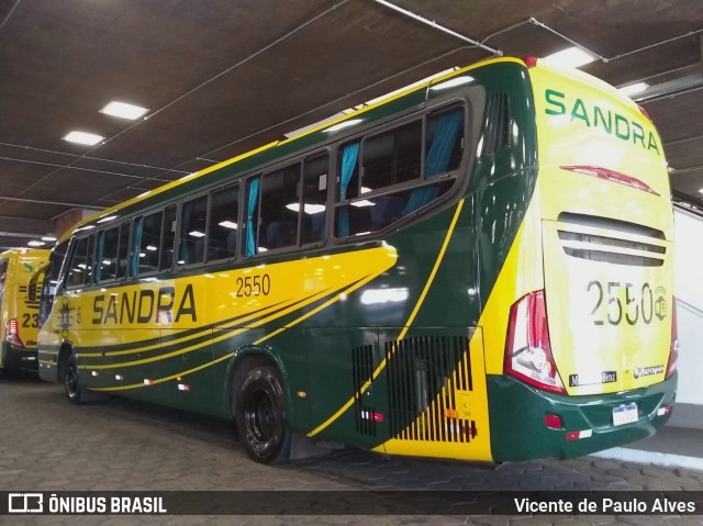 Viação Sandra 2550 na cidade de Belo Horizonte, Minas Gerais, Brasil, por Vicente de Paulo Alves. Número da foto: #8460699.