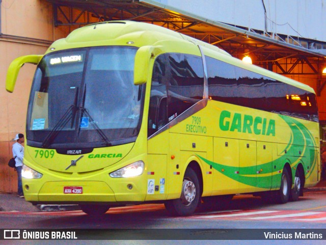 Viação Garcia 7909 na cidade de Sorocaba, São Paulo, Brasil, por Vinicius Martins. ID da foto: 8459694.