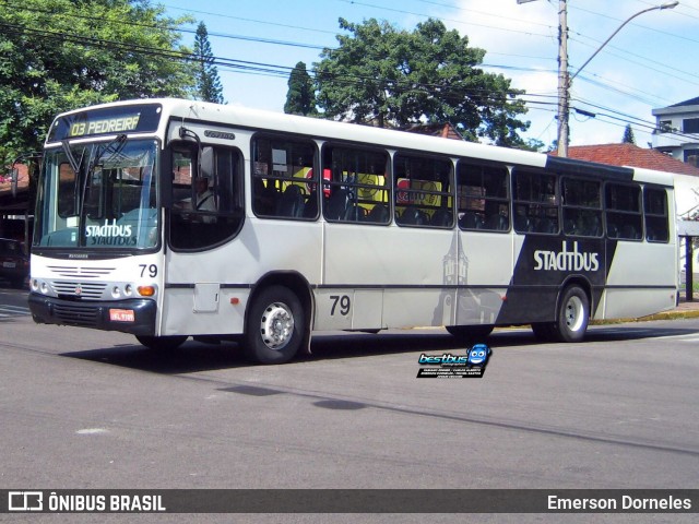 Stadtbus 79 na cidade de Santa Cruz do Sul, Rio Grande do Sul, Brasil, por Emerson Dorneles. Número da foto: #8464631.