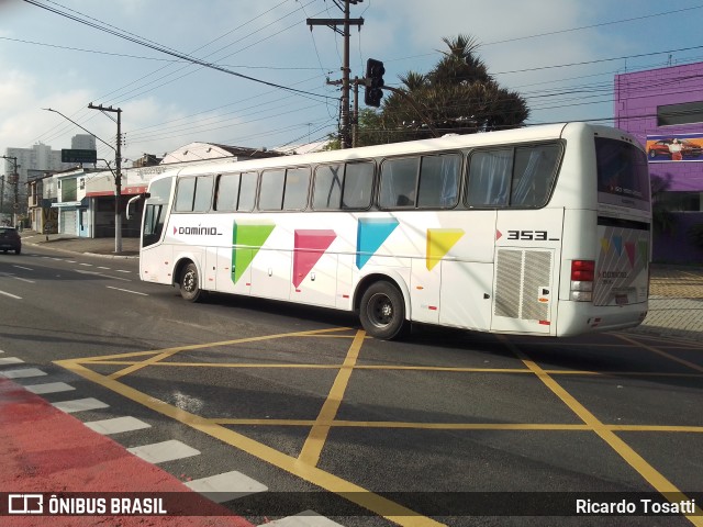 Domínio Transportadora Turística 353 na cidade de São Paulo, São Paulo, Brasil, por Ricardo Tosatti. Número da foto: #8468366.