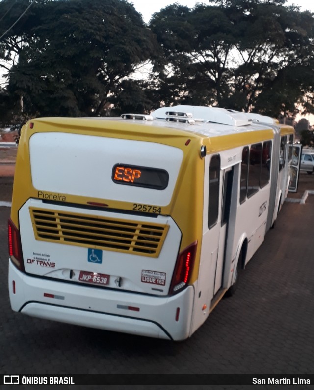 Viação Pioneira 225754 na cidade de Sobradinho, Distrito Federal, Brasil, por San Martin Lima. ID da foto: 8467080.