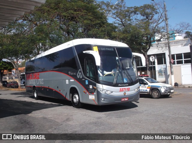 Viação Santa Cruz 337110 na cidade de Três Corações, Minas Gerais, Brasil, por Fábio Mateus Tibúrcio. ID da foto: 8418808.