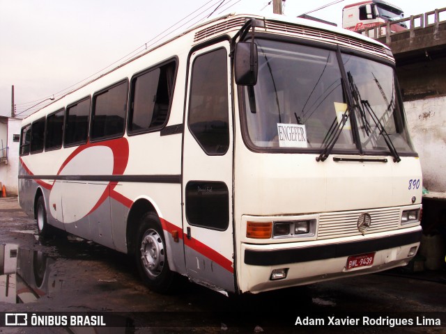 Alfretur 890 na cidade de Cubatão, São Paulo, Brasil, por Adam Xavier Rodrigues Lima. Número da foto: #8472451.