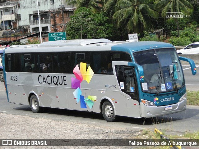 Cacique Transportes 4228 na cidade de Salvador, Bahia, Brasil, por Felipe Pessoa de Albuquerque. ID da foto: 8474080.