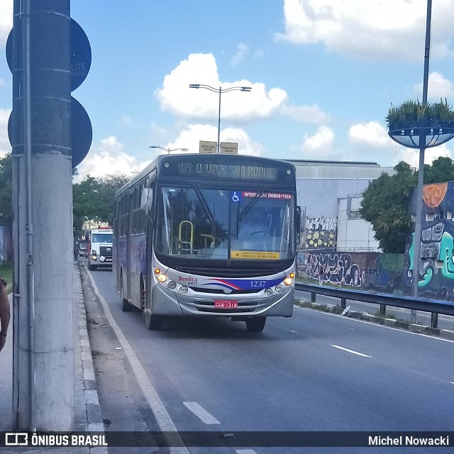 BBTT - Benfica Barueri Transporte e Turismo 1237 na cidade de Itapevi, São Paulo, Brasil, por Michel Nowacki. Número da foto: #8474032.