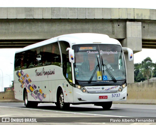 Trans Pompiani 5737 na cidade de Mairinque, São Paulo, Brasil, por Flavio Alberto Fernandes. Número da foto: #8480528.
