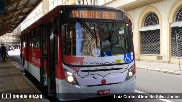 Trevo Transportes Coletivos 1143 na cidade de Porto Alegre, Rio Grande do Sul, Brasil, por Luiz Carlos Almeida Silva Junior. ID da foto: 8478617.