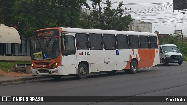 Expresso Coroado 0611013 na cidade de Manaus, Amazonas, Brasil, por Yuri Brito. Número da foto: #8479127.