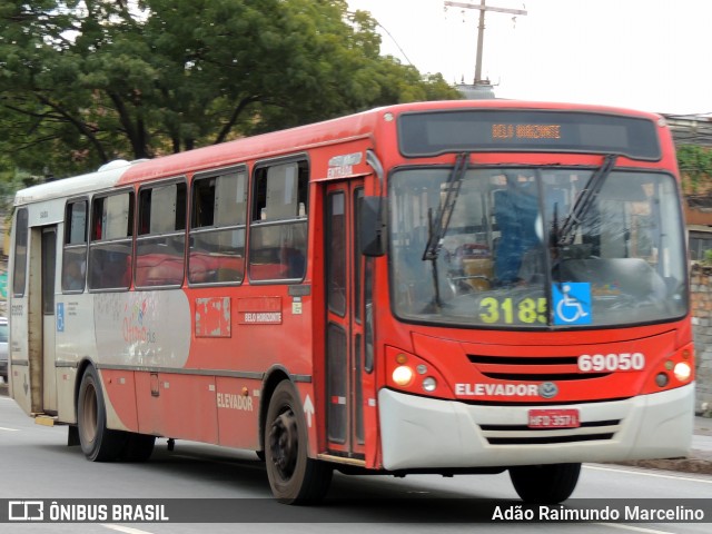 Viação Santa Edwiges 69050 na cidade de Belo Horizonte, Minas Gerais, Brasil, por Adão Raimundo Marcelino. ID da foto: 8481702.