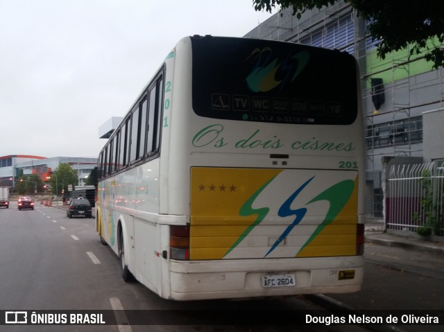 Ônibus Particulares 201 na cidade de Jandira, São Paulo, Brasil, por Douglas Nelson de Oliveira. Número da foto: #8479739.